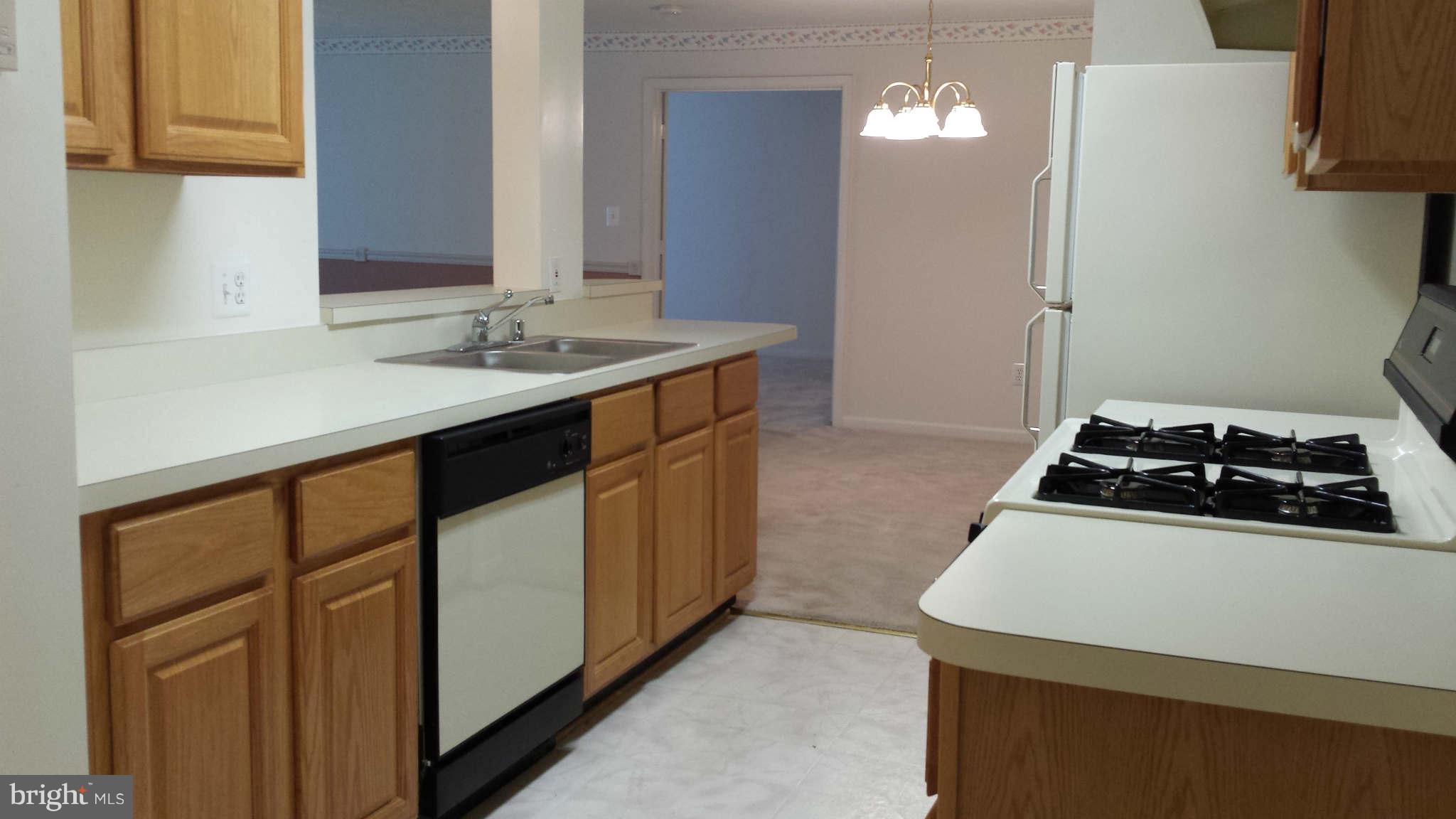 516 Kennington Road, Unit 516 Reisterstown, MD 21136 - Photo 10 of 30 Kitchen