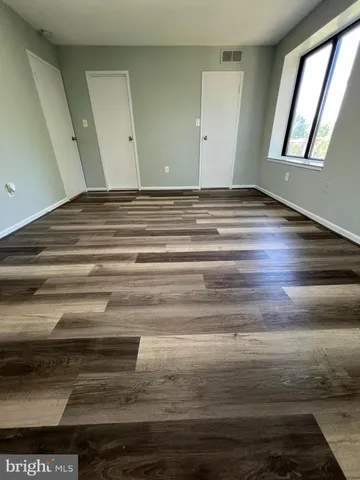 $305,000 | 9730 Kingsbridge Drive, Unit 202, Fairfax, VA 22031