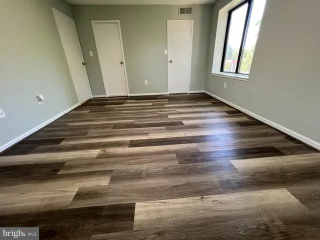 $305,000 | 9730 Kingsbridge Drive, Unit 202, Fairfax, VA 22031