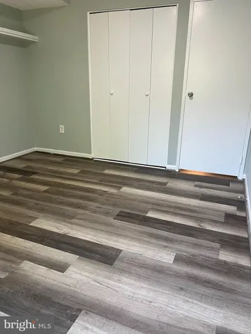 $305,000 | 9730 Kingsbridge Drive, Unit 202, Fairfax, VA 22031