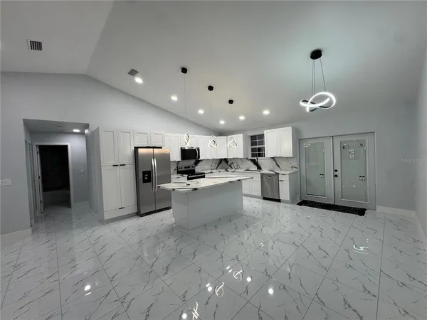 $305,000 | 2555 West Taunton Road, Avon Park, FL 33825