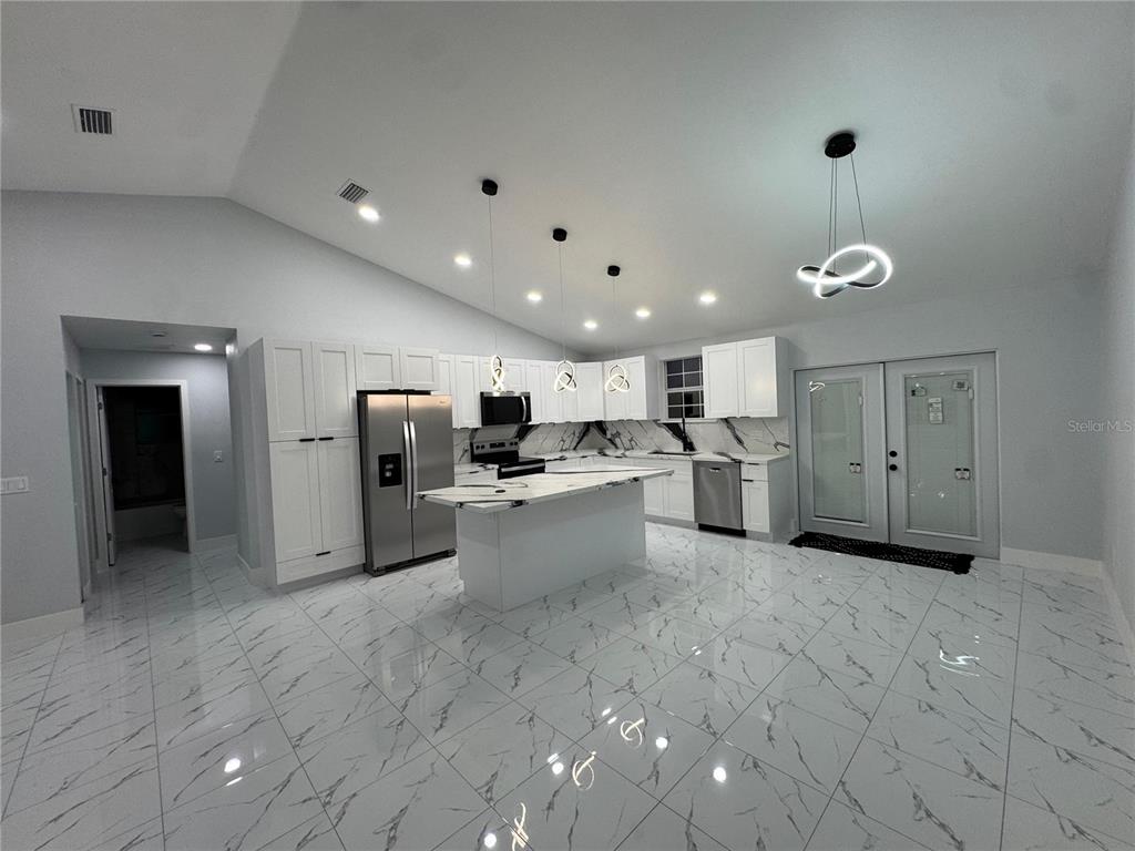 2555 West Taunton Road Avon Park, FL 33825 - Photo 3 of 12