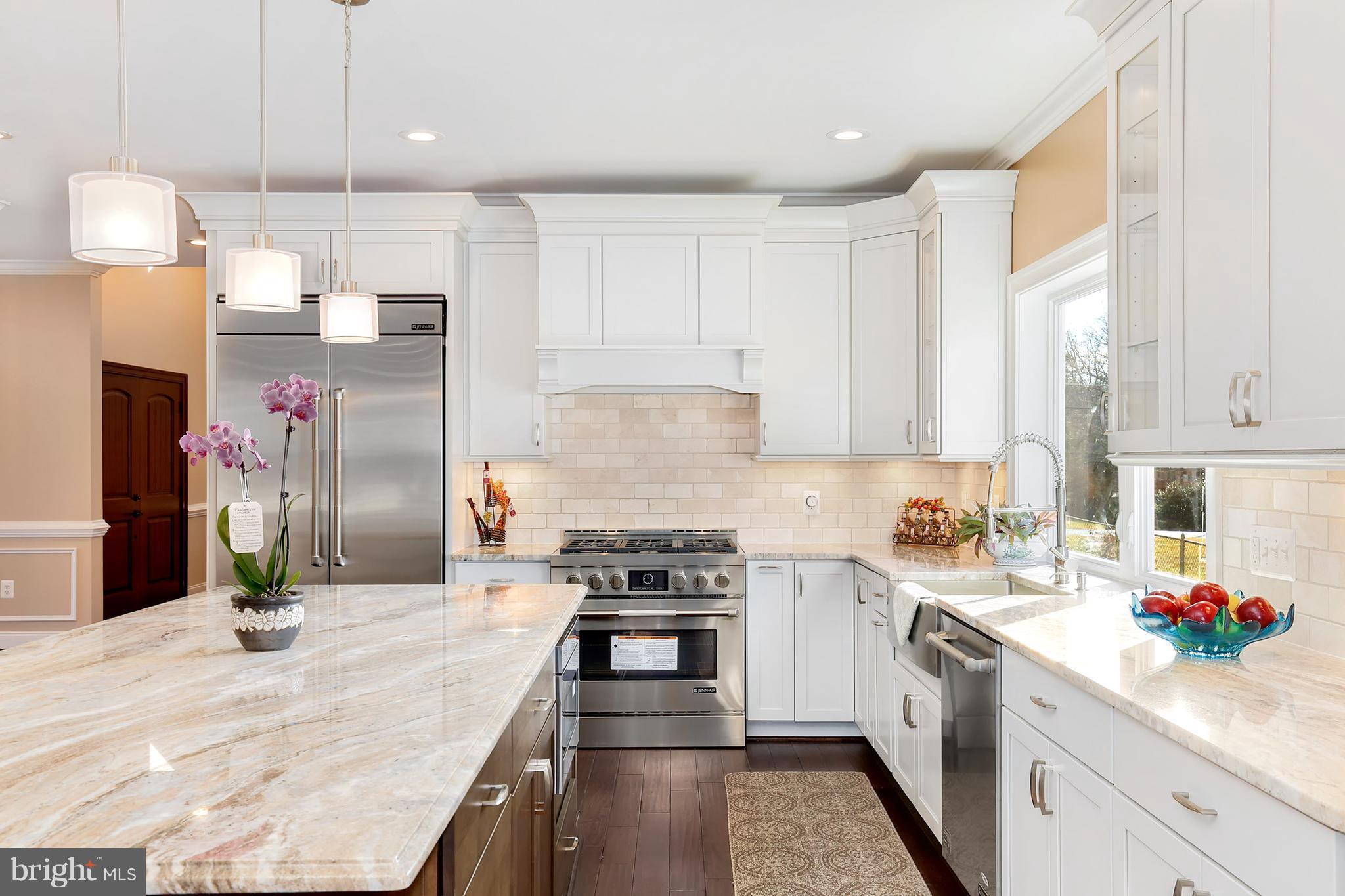 4108 Hunt Road Fairfax, VA 22032 - Photo 2 of 30 Kitchen