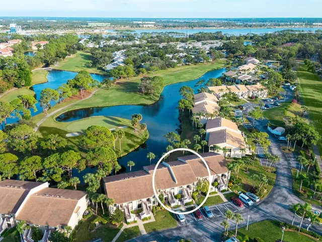 $274,000 | 4610 Weybridge, Unit 24, Sarasota, FL 34235