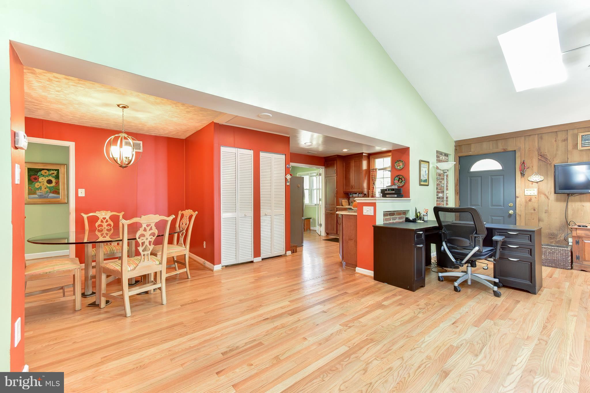 7923 Jackson Road Alexandria, VA 22308 - Photo 33 of 33 Wonderfully open floorplan