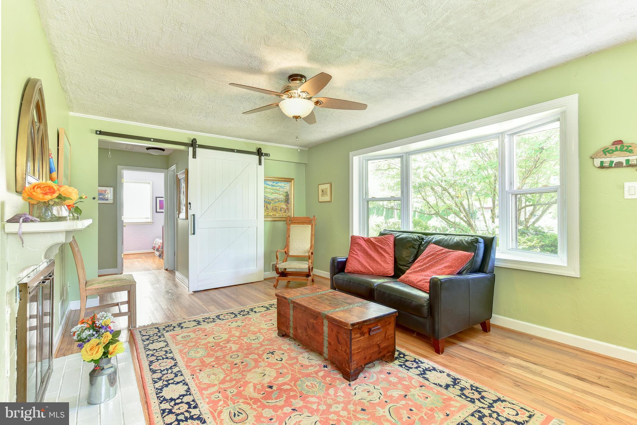 7923 Jackson Road Alexandria, VA 22308 - Photo 8 of 33 Living Room w/large picture window