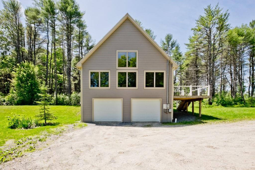 17 Turkey Ridge Lane Freeport, ME 04032 - Photo 5 of 30 Exterior/Front view-Garage
