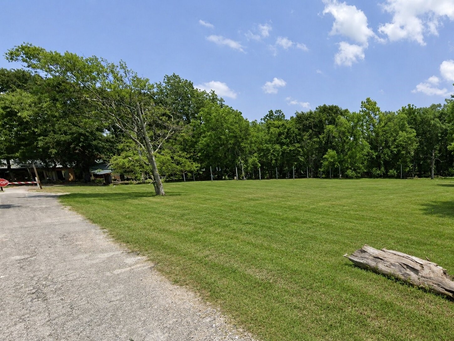 9150 Simmons Houston, TX 77093 - Photo 3 of 6