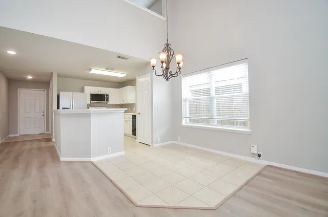 $2,050 | 20023 Cypresswood Glen, Spring, TX 77373