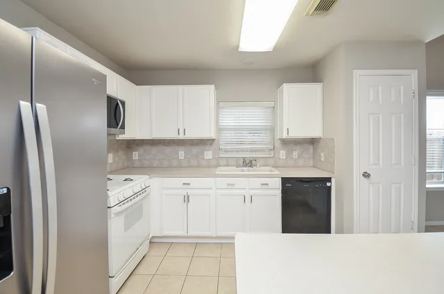 $2,050 | 20023 Cypresswood Glen, Spring, TX 77373