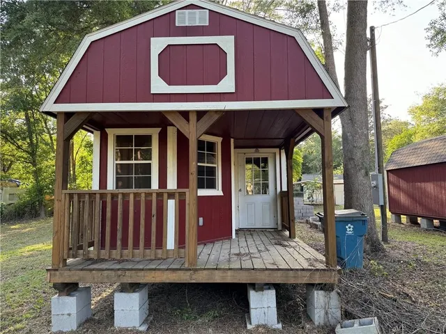 $195,000 | 41 Middle Road, Hortense, GA 31543