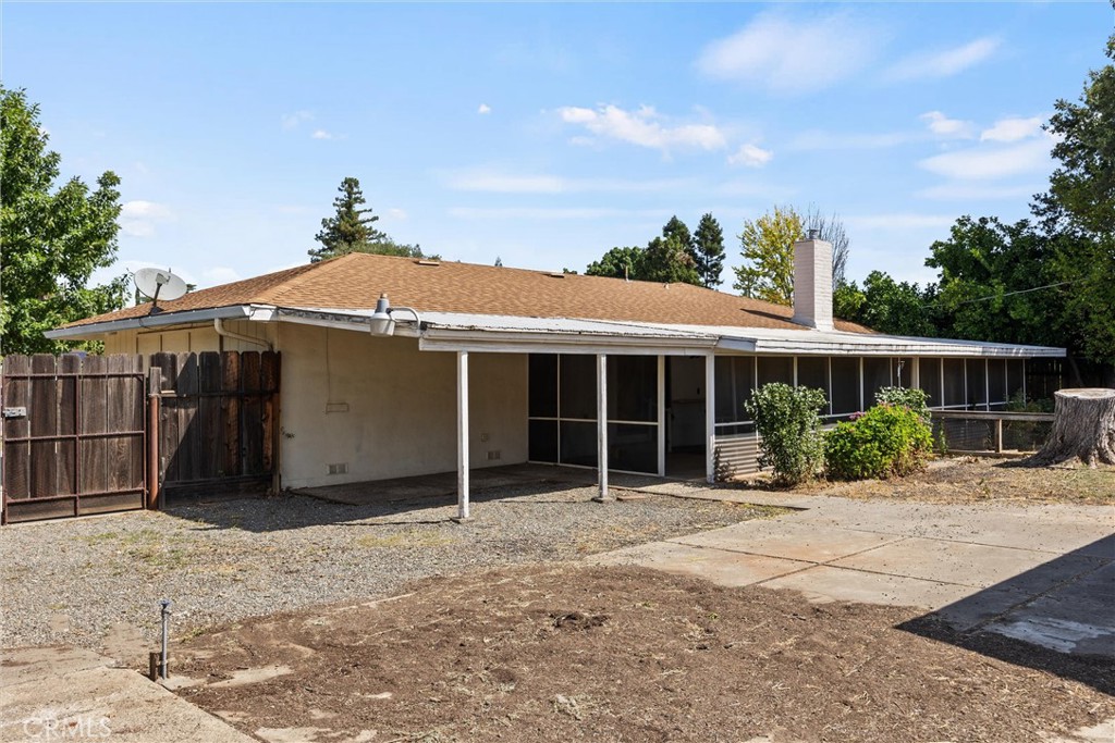 657 Villa Drive Chico, CA 95973 - Photo 36 of 40 a front view of a house with a porch