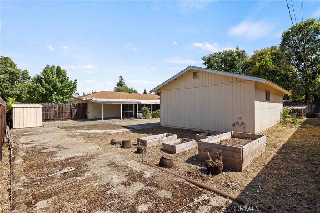 657 Villa Drive Chico, CA 95973 - Photo 38 of 40 a front view of a house with a yard