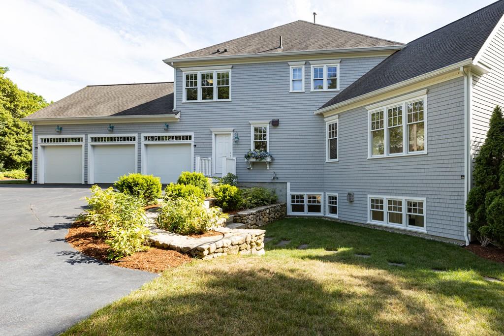 8 Firethorne Lane Sandwich, MA 02563 - Photo 3 of 26