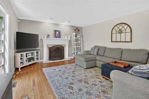 $479,900 | 111 Creekside Court, Venetia, PA 15367