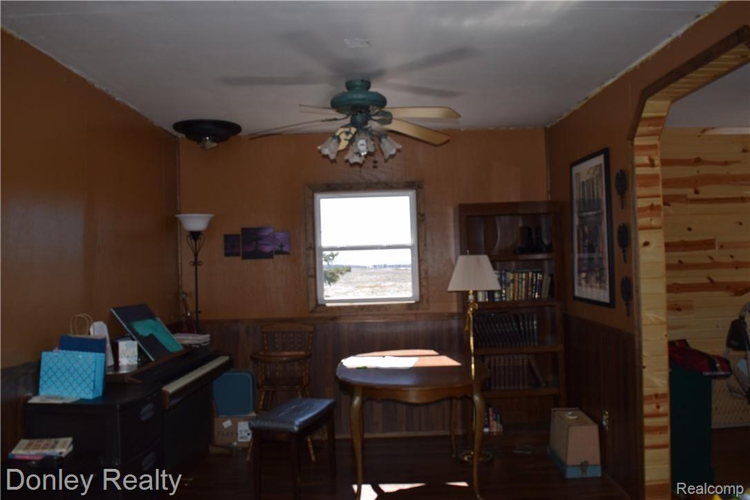 1774 Leslie Road Decker, MI 48426 - Photo 5 of 21 DSC_1493.JPG