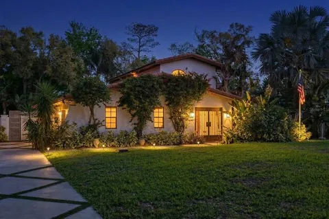 $850,000 | 7915 Flowerfield Drive, Tampa, FL 33615