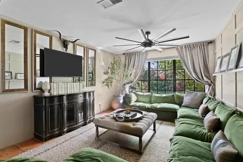 $850,000 | 7915 Flowerfield Drive, Tampa, FL 33615