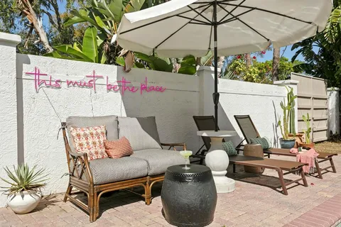 $850,000 | 7915 Flowerfield Drive, Tampa, FL 33615