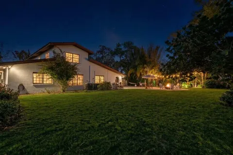 $850,000 | 7915 Flowerfield Drive, Tampa, FL 33615