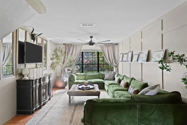 $799,000 | 7915 Flowerfield Drive, Tampa, FL 33615