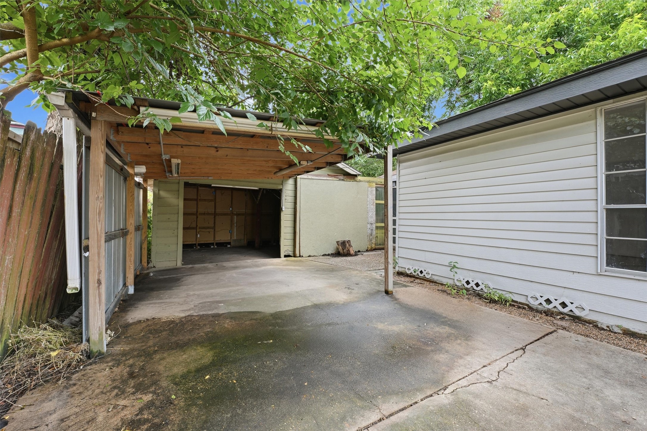 2422 Chapis Street Houston, TX 77093 - Photo 27 of 31