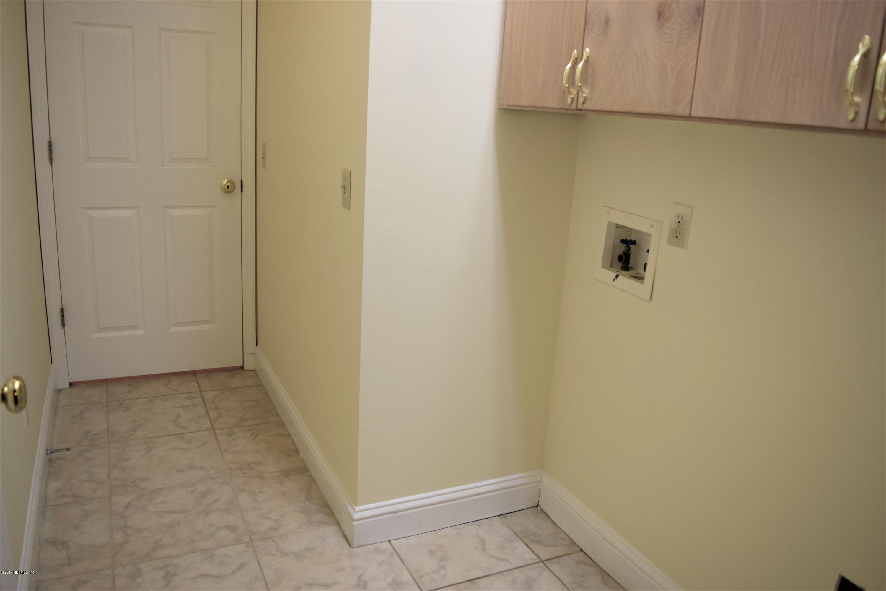 6658 Bennett Road Jacksonville, FL 32216 - Photo 15 of 19 a view of room
