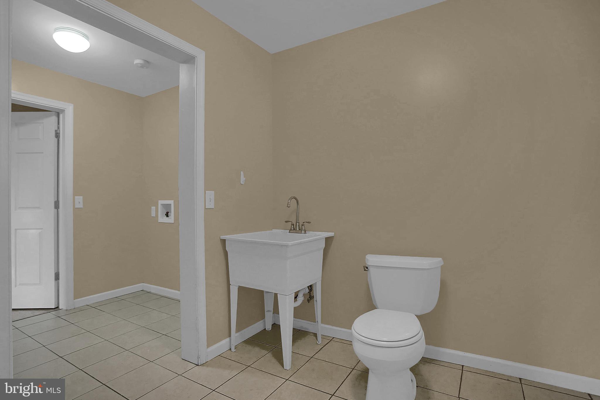 281 Texaco Road Mechanicsburg, PA 17050 - Photo 20 of 35 Half Bath