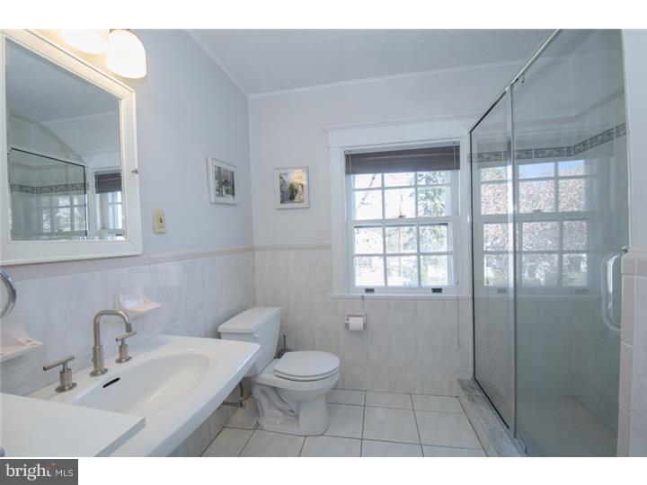 502 Merwyn Road Narberth, PA 19072 - Photo 17 of 25 Bathroom