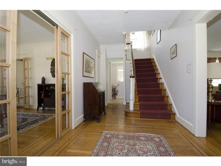 502 Merwyn Road Narberth, PA 19072 - Photo 4 of 25 Foyer