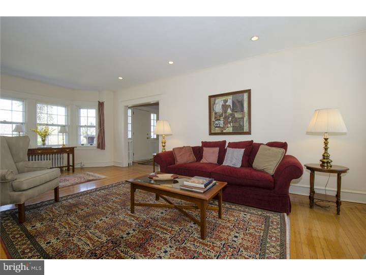 502 Merwyn Road Narberth, PA 19072 - Photo 7 of 25 Living Room