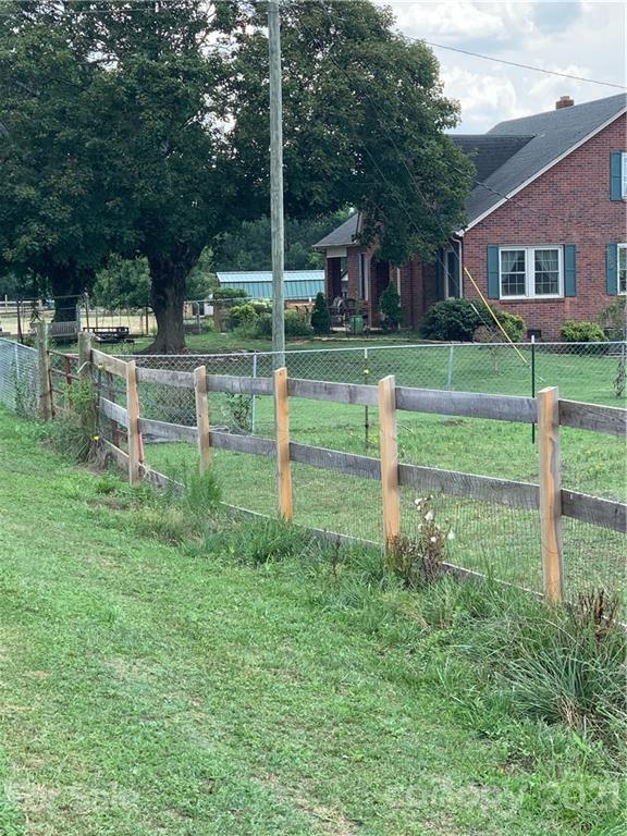 2300 Lee Bess Road Cherryville, NC 28021 - Photo 25 of 43 Gallery Image 25