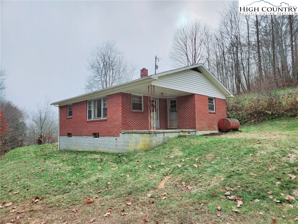 6104 Howard's Creek Road Boone, NC 28607 - Photo 27 of 50