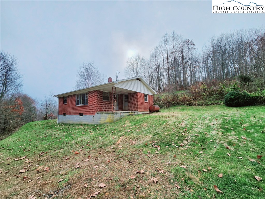 6104 Howard's Creek Road Boone, NC 28607 - Photo 28 of 50