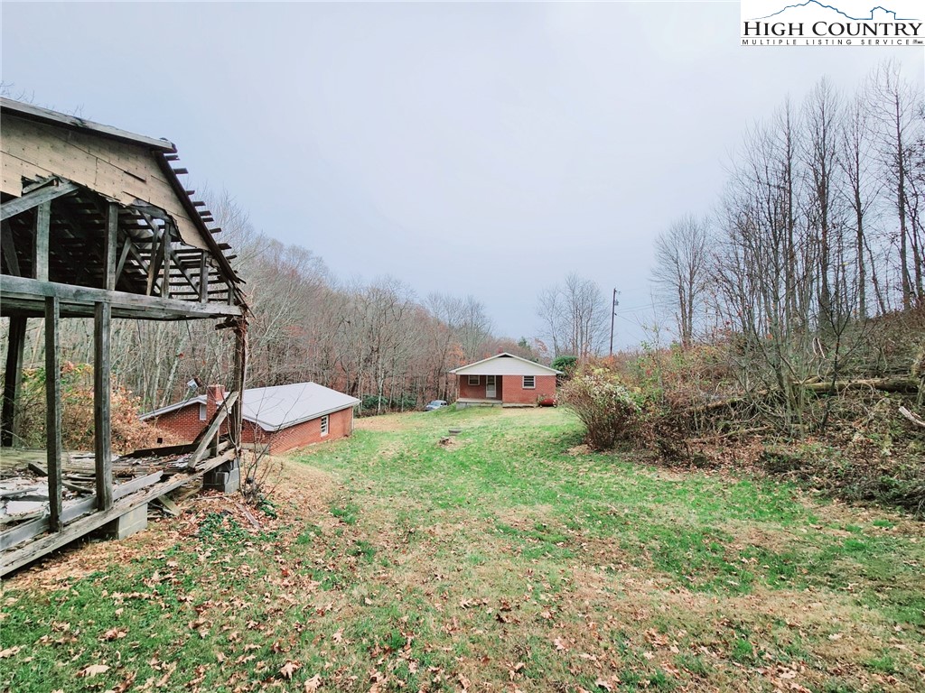 6104 Howard's Creek Road Boone, NC 28607 - Photo 30 of 50