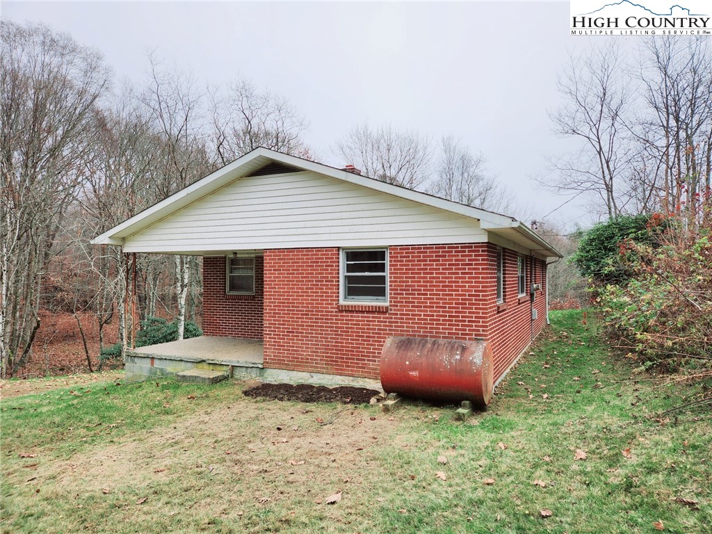 6104 Howard's Creek Road Boone, NC 28607 - Photo 32 of 50