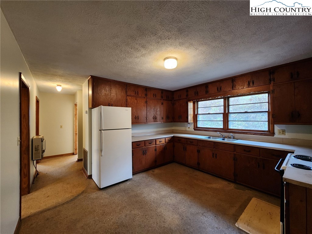 6104 Howard's Creek Road Boone, NC 28607 - Photo 40 of 50