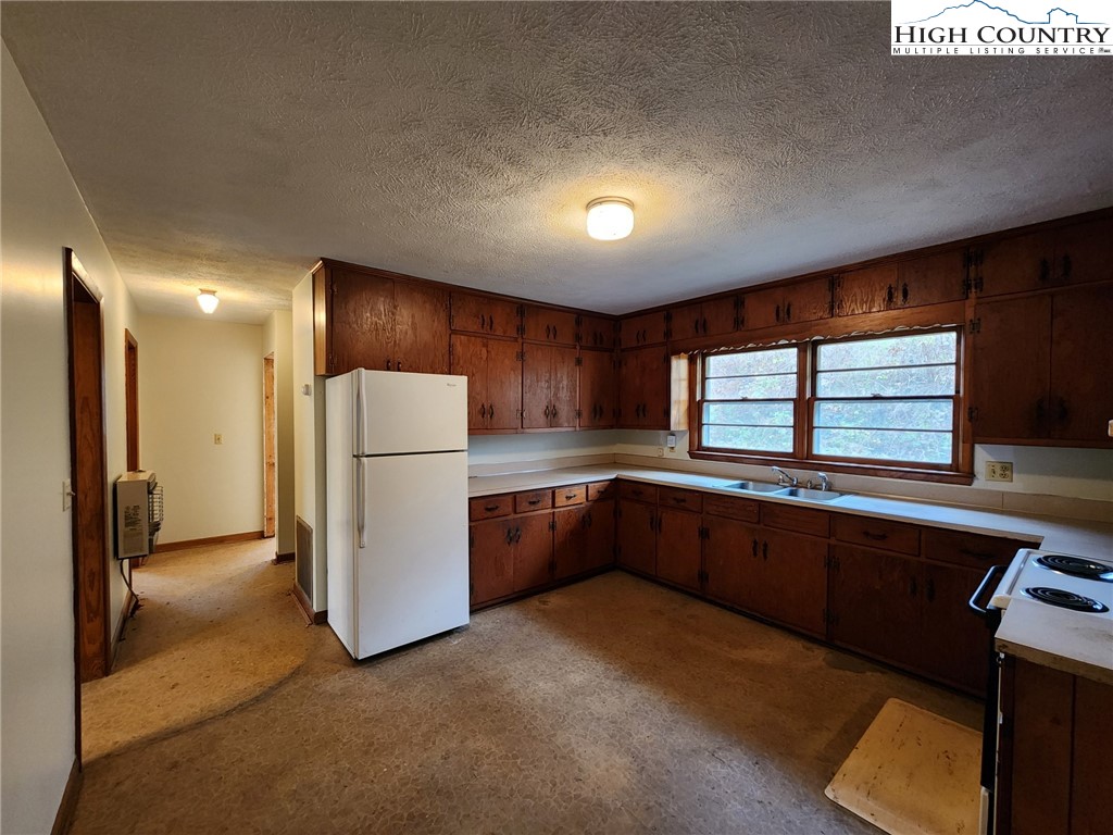 6104 Howard's Creek Road Boone, NC 28607 - Photo 41 of 50