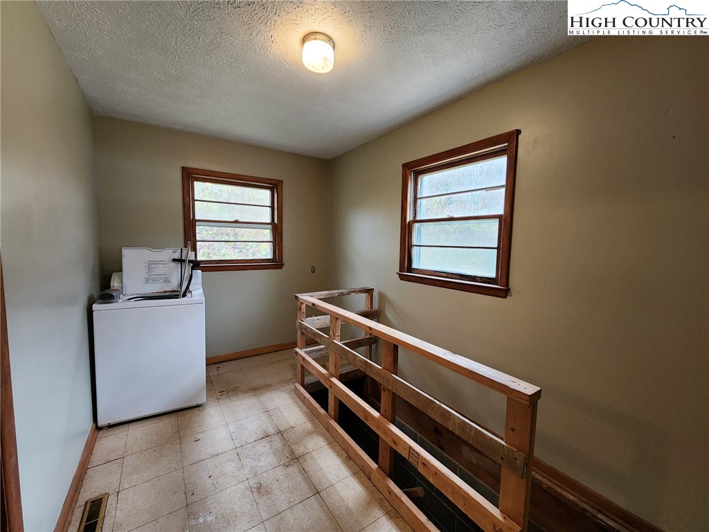 6104 Howard's Creek Road Boone, NC 28607 - Photo 42 of 50