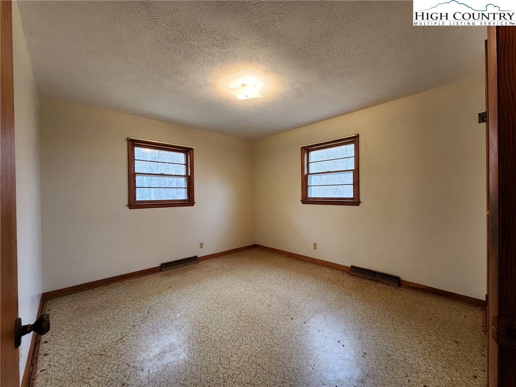 6104 Howard's Creek Road Boone, NC 28607 - Photo 43 of 50