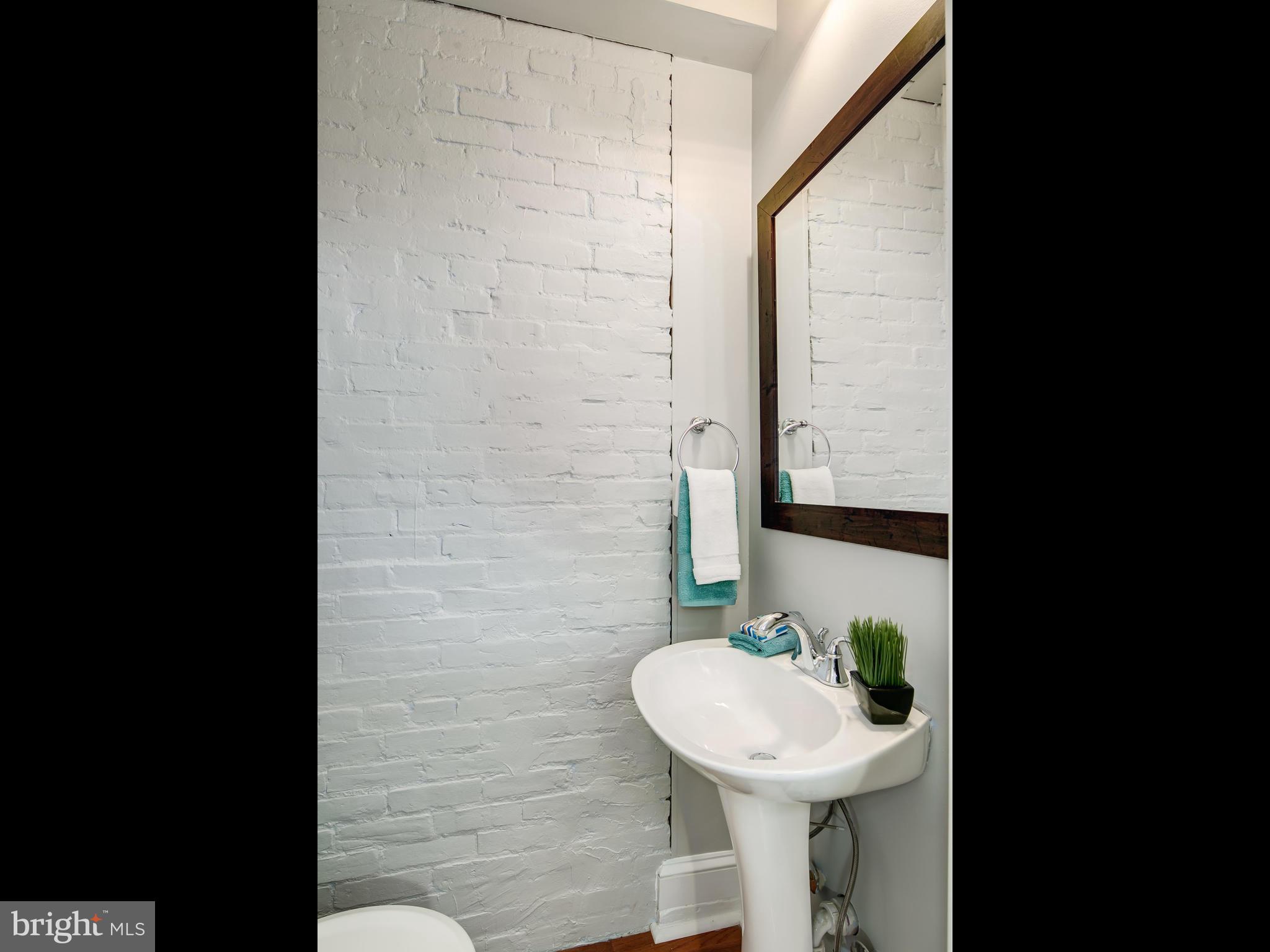 943 T Street Northwest Washington, DC 20001 - Photo 12 of 30 Bath