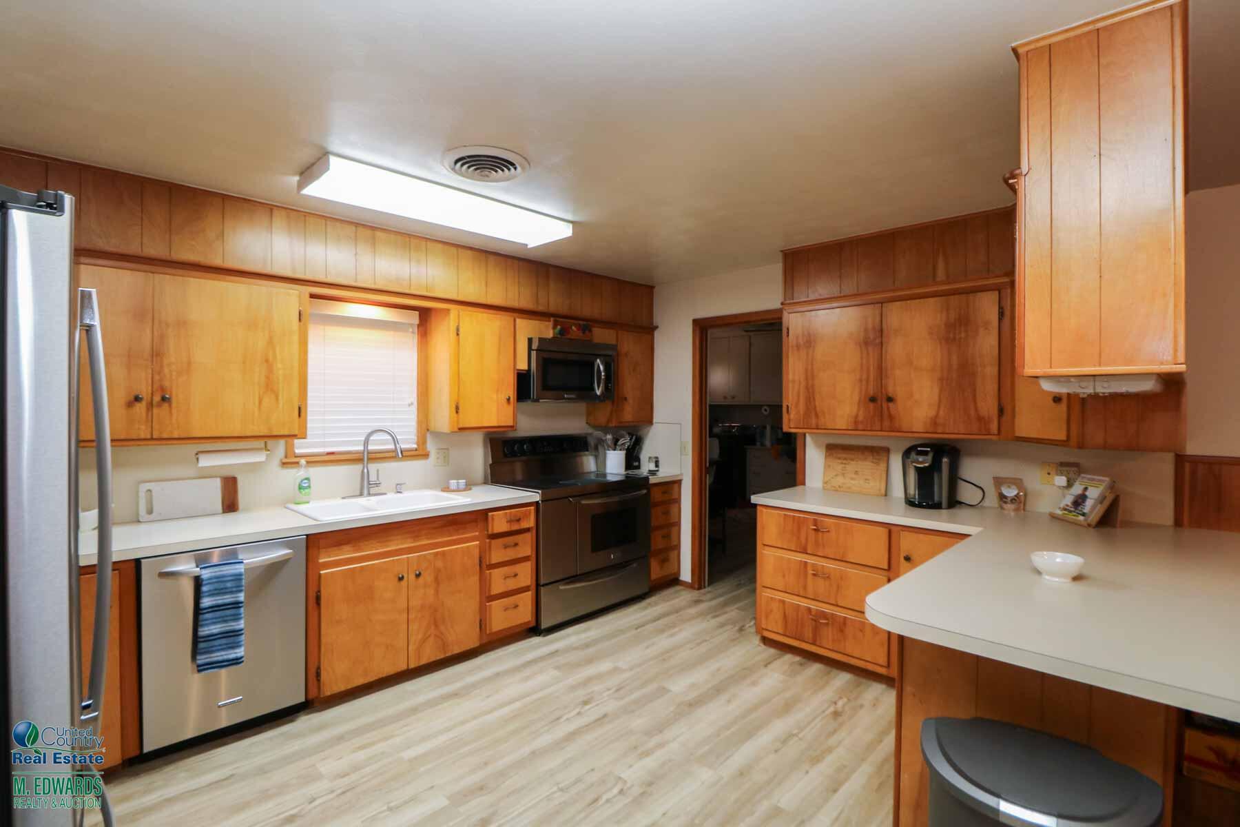 312 East 18th Street Littlefield, TX 79339 - Photo 4 of 14 Kitchen 2