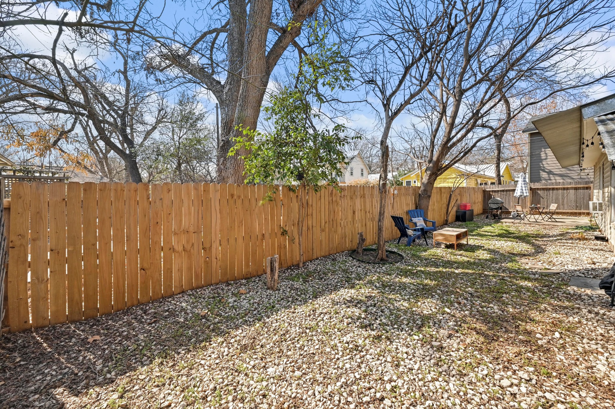 4530 Avenue D, Unit B Austin, TX 78751 - Photo 25 of 29 a view of a backyard of the house