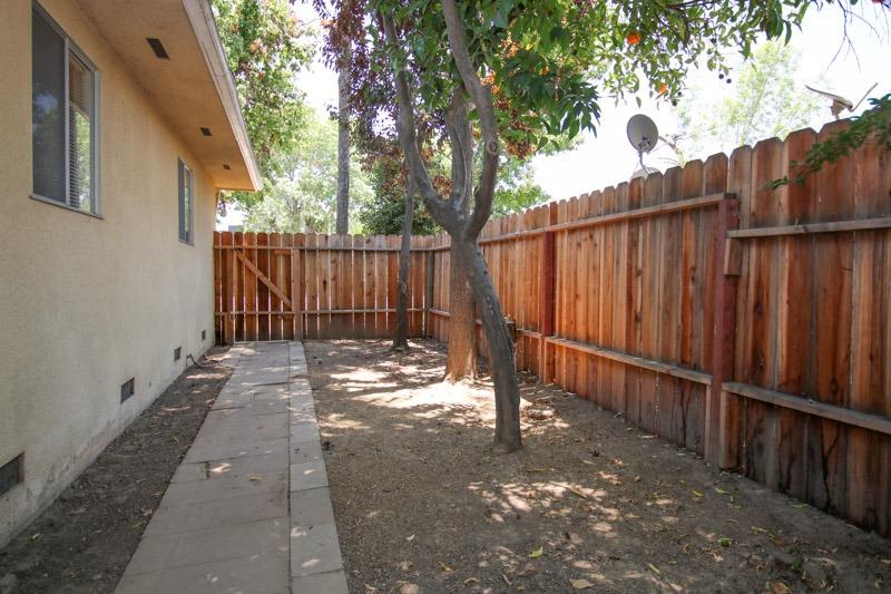 1111 South Klein Avenue Reedley, CA 93654 - Photo 30 of 44