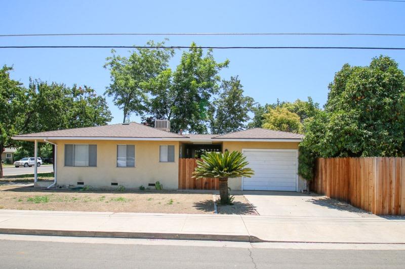 1111 South Klein Avenue Reedley, CA 93654 - Photo 4 of 44