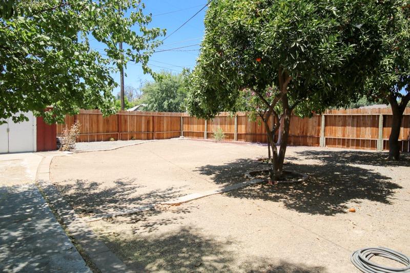 1111 South Klein Avenue Reedley, CA 93654 - Photo 32 of 44