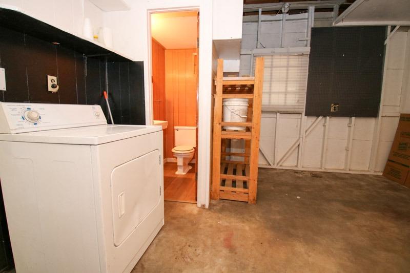 1111 South Klein Avenue Reedley, CA 93654 - Photo 42 of 44