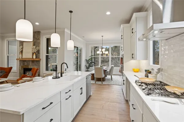 $745,500 | 520 Rosedale Way, Seneca, SC 29672