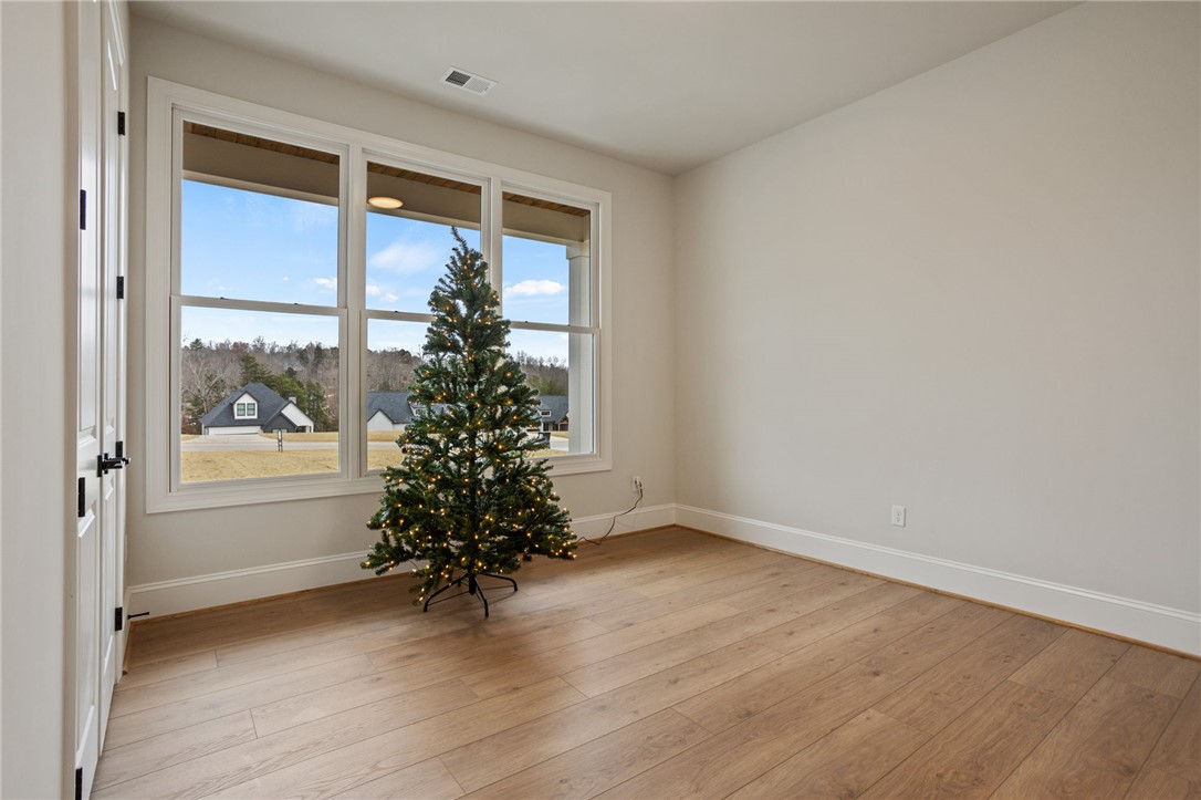 520 Rosedale Way Seneca, SC 29672 - Photo 5 of 30