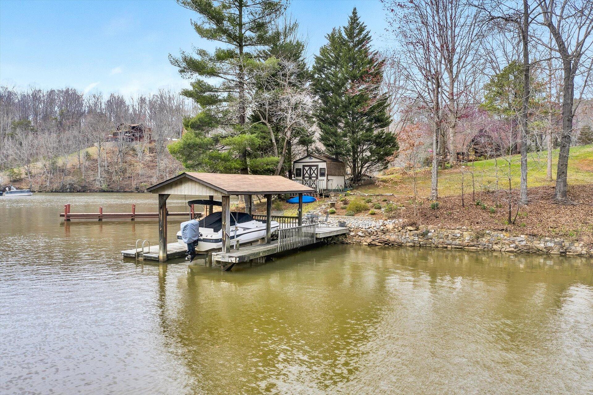 2340 Navigation Point Goodview, VA 24095 - Photo 48 of 49 53-2340 Navigation Pt 056